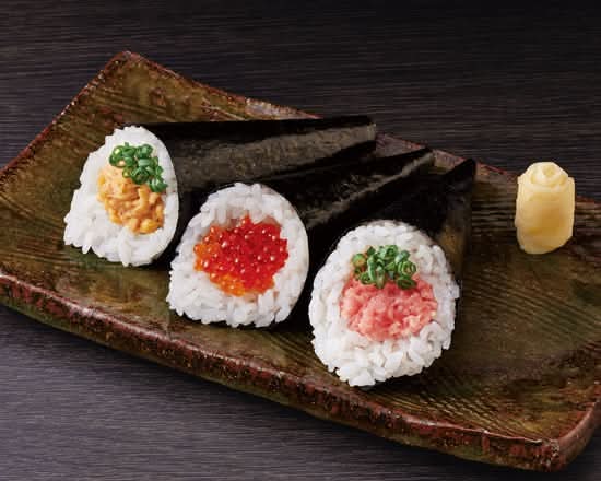 人気手巻3本(納豆手巻ネギ有)【 V2034 】 Popular Hand Rolls Set (Natto with Spring Onions)