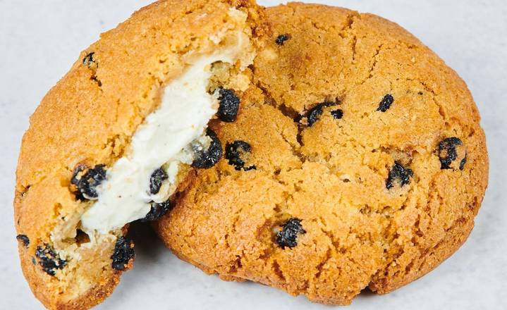 Blueberry Cheesecake Cookie