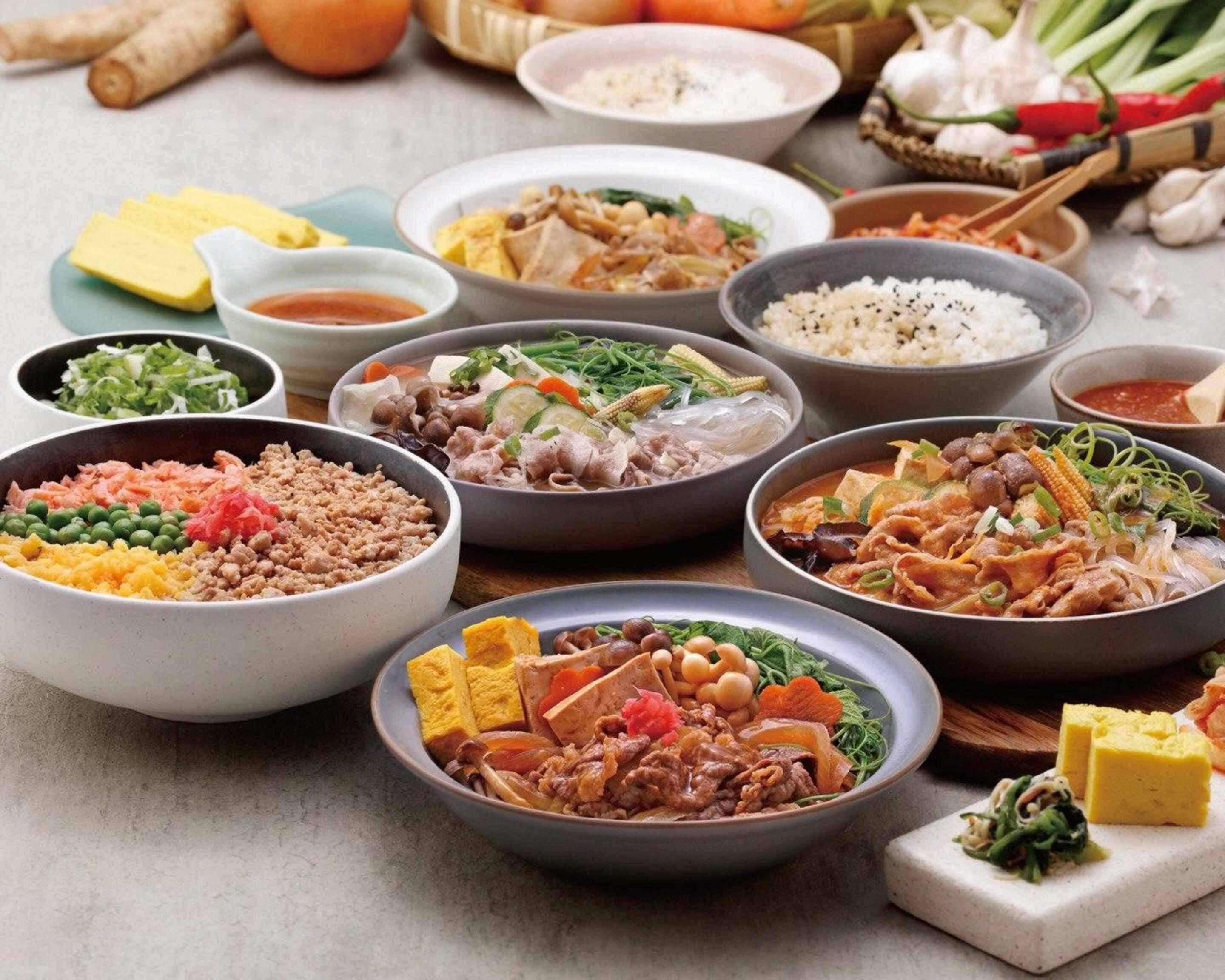 2195様感謝‼️食欲の秋‼️牡丹❌桃 伊萬里桃手松竹梅大膾皿5客 在銘大