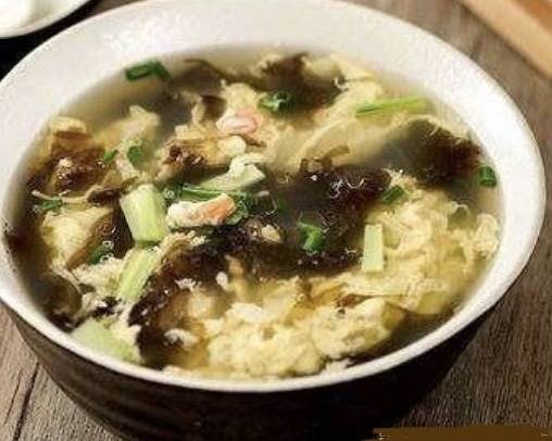 Seaweed and egg soup 紫菜蛋花汤