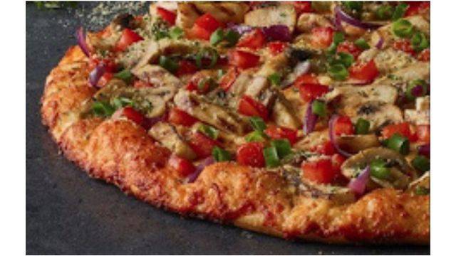 Chicken and Garlic Gourmet Pizza