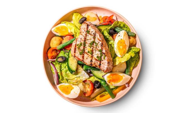 Tuna steak Niçoise salad