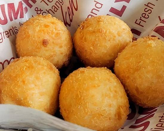 Peli Cheese Ball