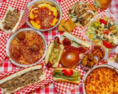 T&G's Beefs And Dogs (370 Via Las Brisas)