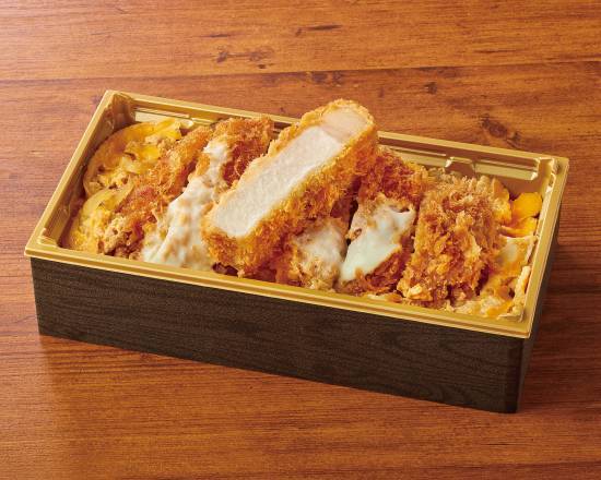 厚切りロースかつ丼 180g Thick Cut Pork Loin Cutlet (180g) Rice Bowl