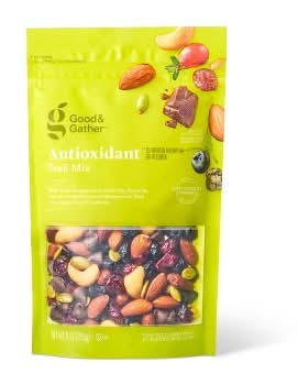 Good & Gather Antioxidant Trail Mix pack (9 oz)