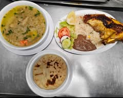 Pupuseria Salvadorena (Carson)