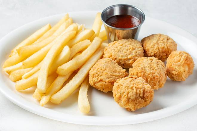 CHICKEN NUGGETS WITH FRIES
