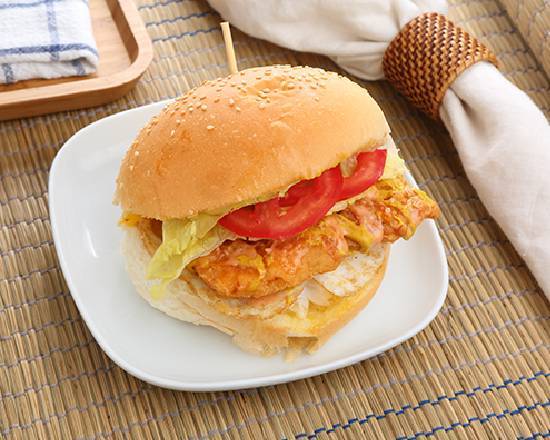 原味咔啦雞腿蛋堡 Burger with Original Crispy Fried Chicken and Egg