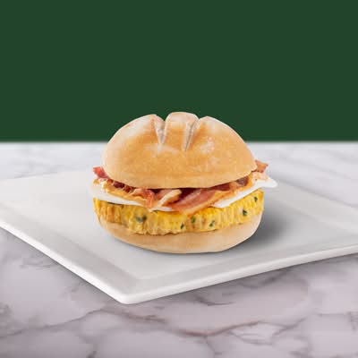 Sándwich Artesanal de Huevo Tocino