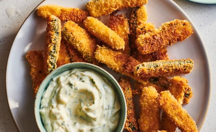 Zucchini Sticks (8 Pcs)