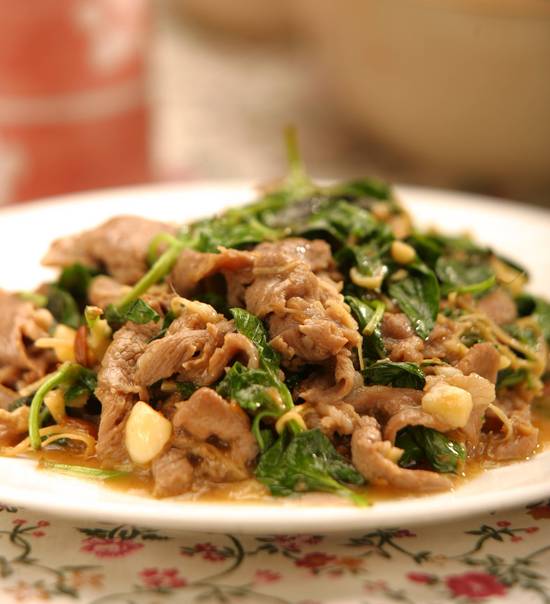 九層羊肉 Stir-fried Lamb with Basil