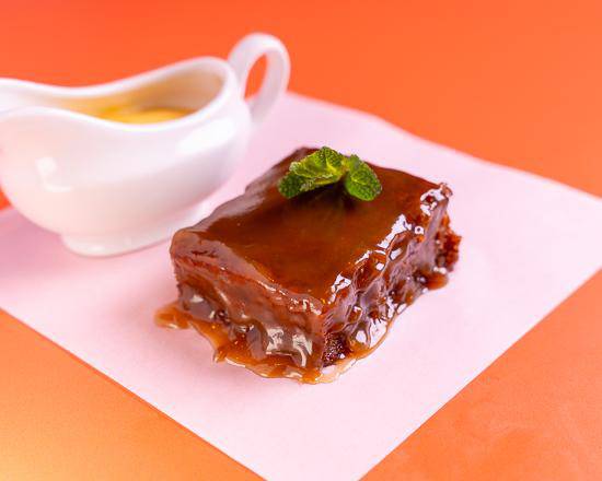 Sticky Toffee Pudding (V)