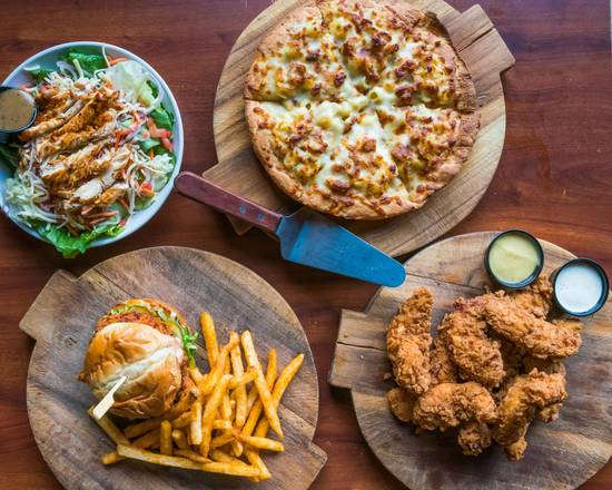 Fowl Play Tenders & Wings (Lakewood)