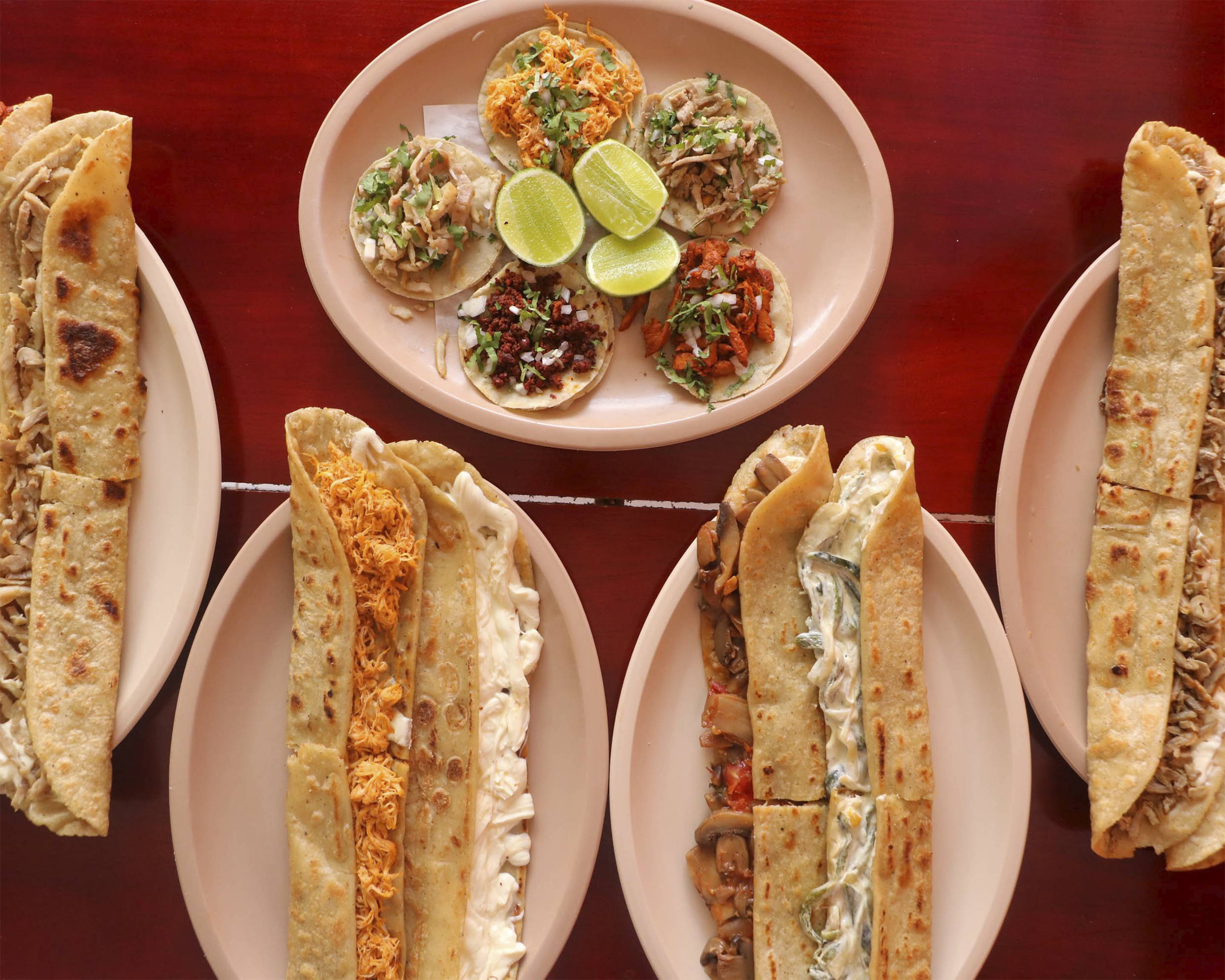 Quesadillas Gigantes (Calle 12) a Domicilio en Poza Rica Menú