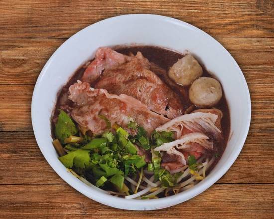 Nam Tok Spicy Pork Blood Noodle Soup (ก๋วยเตี๋ยวเรือน้ำตก)