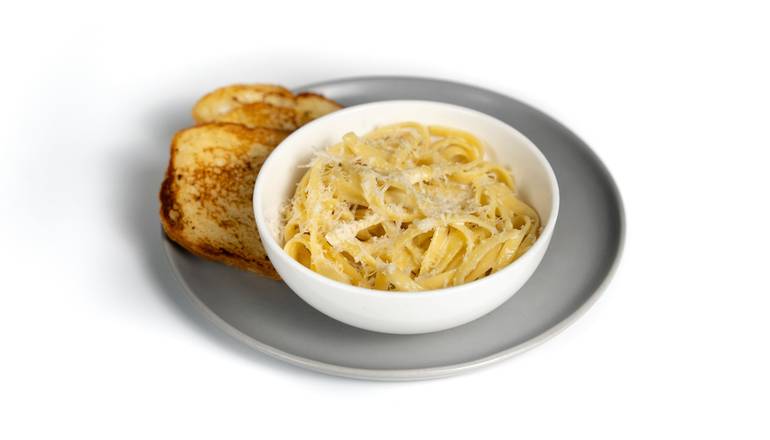 Kids Fettuccine Alfredo *NEW*