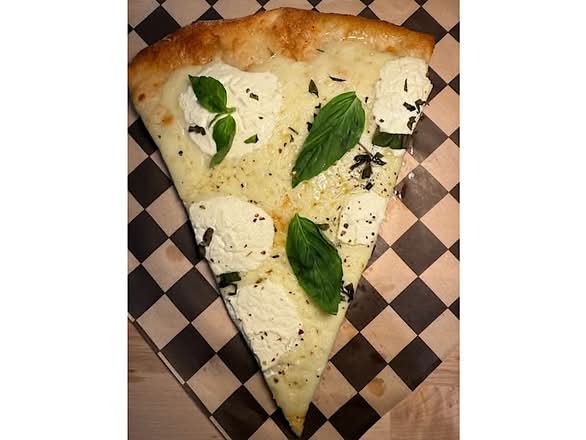 Fresh Garlic White Pie