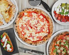 Pizza Divina (Calle Deia 35)