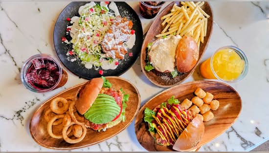 国産フライドチキン＆チキンバーガー専門店　ハイカラフライドチキン　秋葉原店