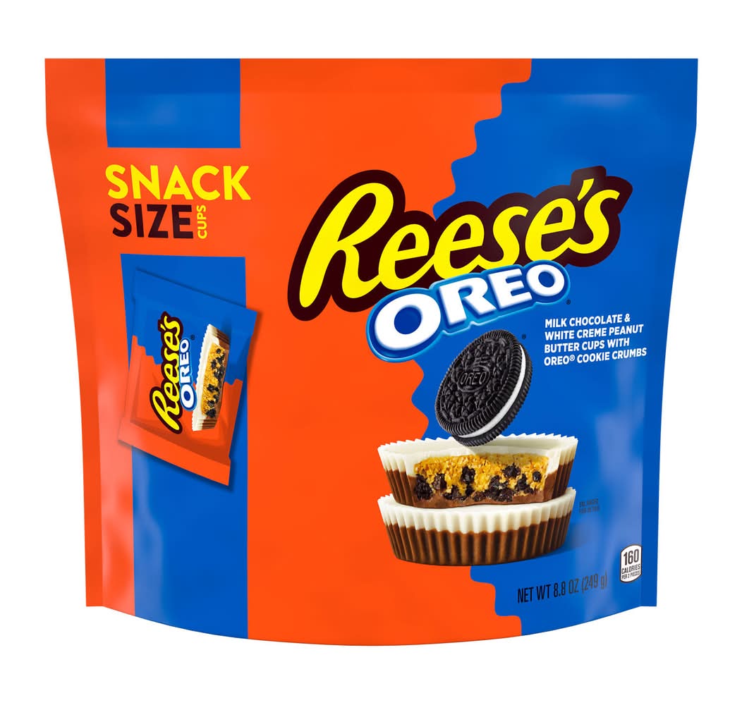 Reese's Oreomilk Chocolate & White Creme Snack Size Cups, Peanut Butter (8.8 oz)