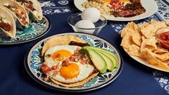 Casa Desayuno (17845 Clark Ave)