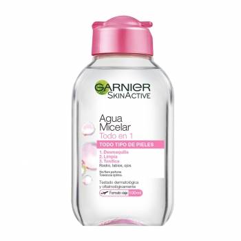 Agua micelar clásica para pieles normales todo en uno Garnier Skin Active 100 ml.