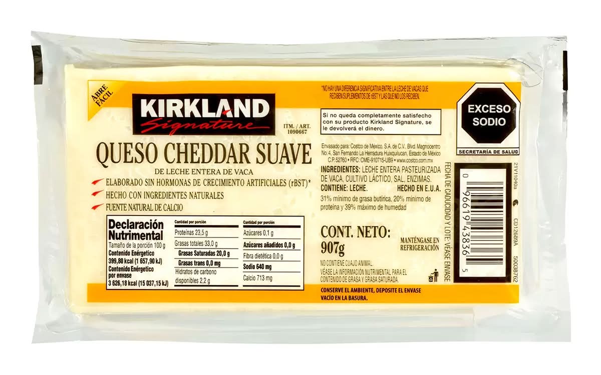 Kirkland Signature · Queso cheddar suave (907 g)