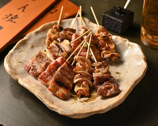 豚串焼き10本盛り合わせ 10 Assorted Grilled Pork Skewer Platter