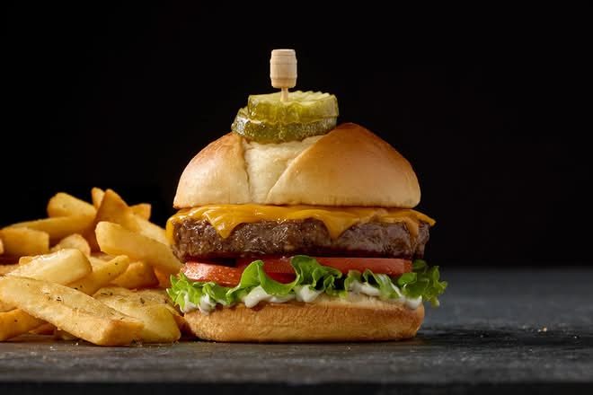 Barrel Cheeseburger*