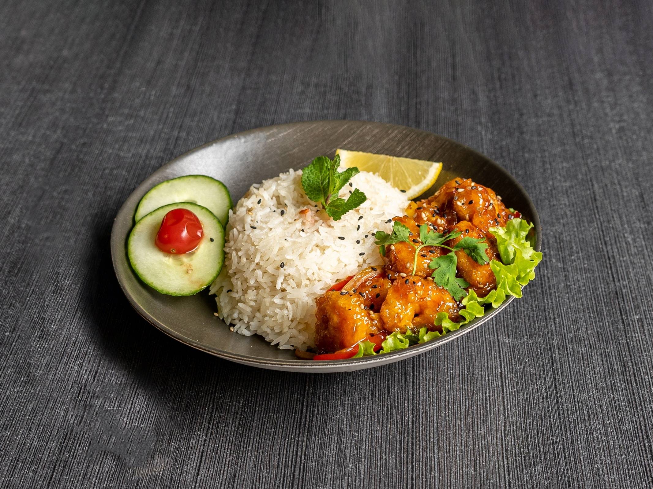 Plat crevette sautée sauce piquante