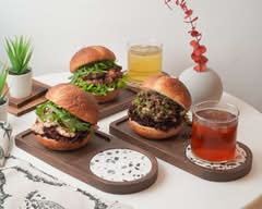 L'espace 老陳小圓法漢堡專賣店