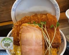 【テレビで紹介された厚切りトンカツ】大衆食堂すずの木 taisyu syokudo suzunoki