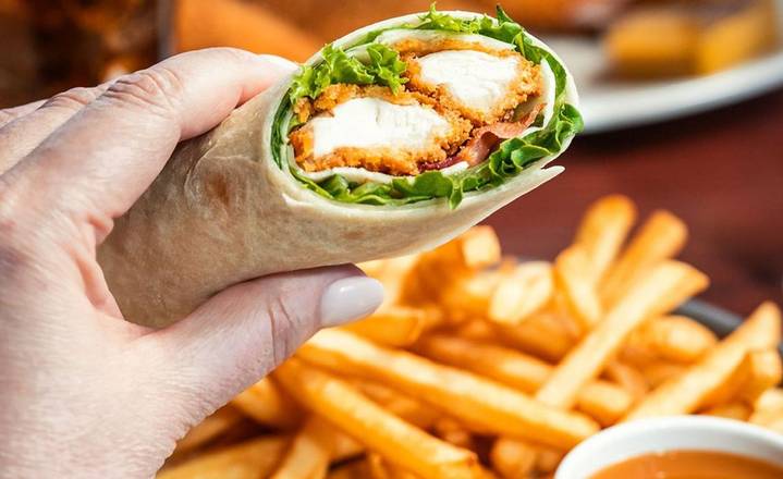 Wrap St-Hubert (poulet grillé ou croustillant) / St-Hubert Wrap (grilled or crispy chicken)