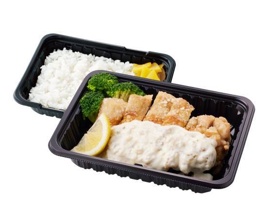 たっぷりタルタルソ�ースのチキン南蛮弁当