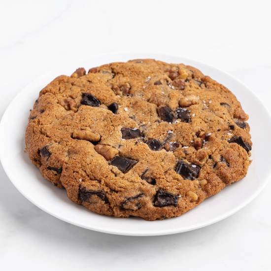 CHOCOLATE CHUNK WALNUT COOKIE