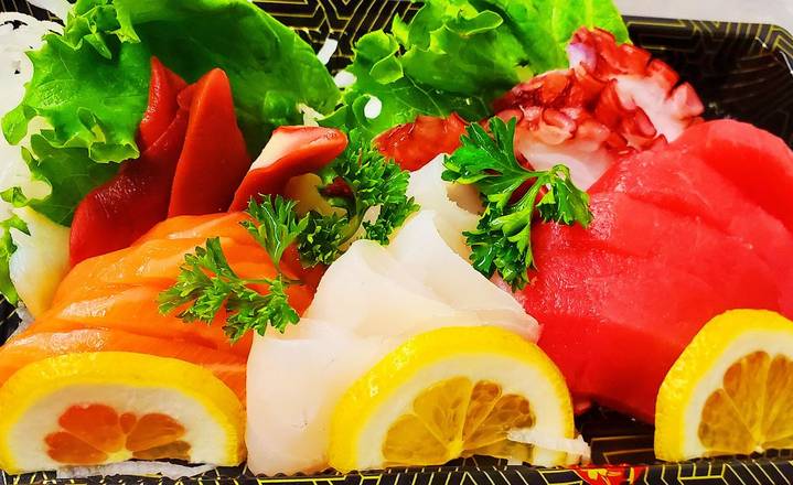 1. Mixed Sashimi Boat (20 Pieces)