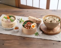 湯気と燻香 SPITAL (蒸籠弁当と燻製、そして香りのお茶と菓子)　YUGETOKUNKOU(SEIROBENTOUTOKUNSEI SOSHITEKAORINOOCYATOKASHI）			