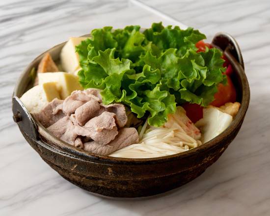 Vegetable Tofu Hot Pot (蔬菜豆腐鍋)