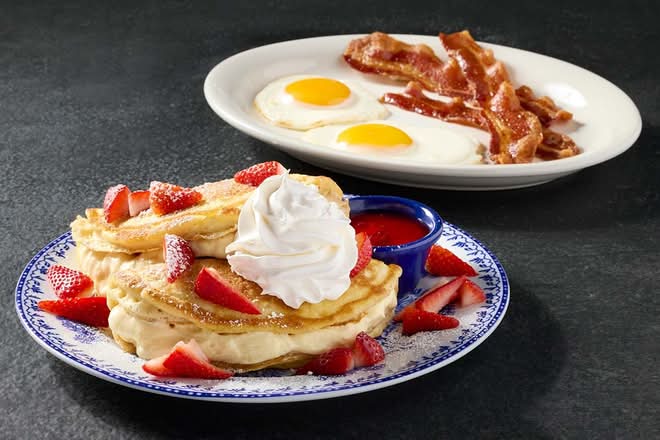 Strawberry-Stuffed Cheesecake Pancakes