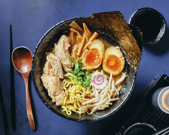 Shoyu Ramen Tori 🐔- Ramen classique à la sauce Shoyu et au poulet