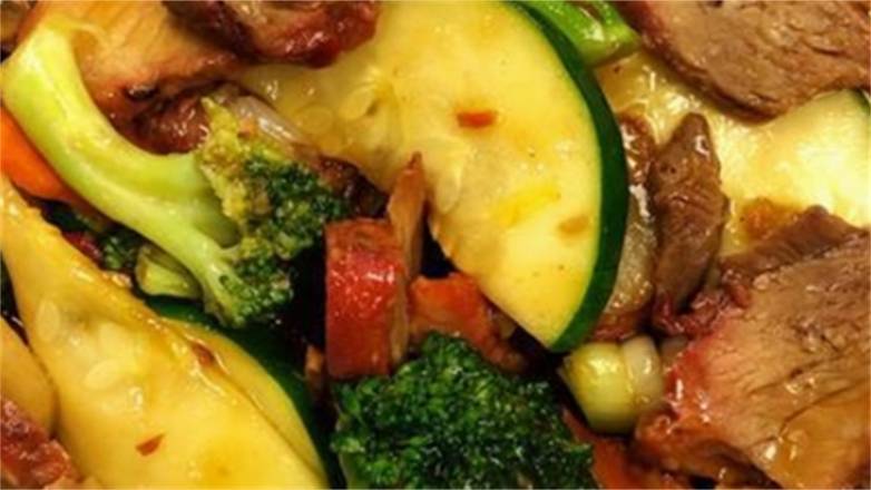 P5.BBQ Pork w.Veggies-叉烧菜