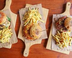 A Jogar é Que A Gente Se Entende - Cafe De Jogos De Tabuleiro