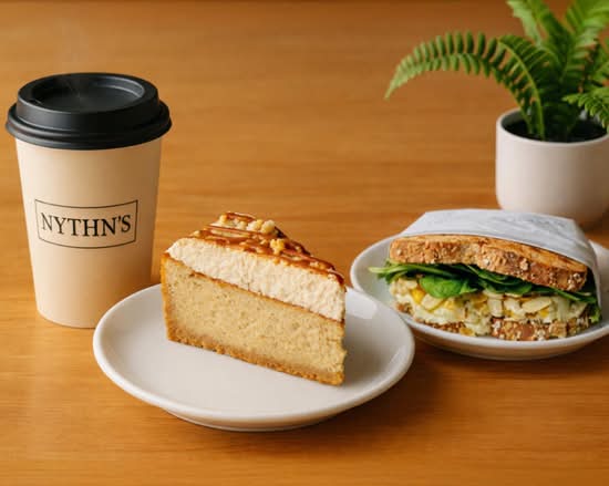 NYTHN’S  Repostería & Café