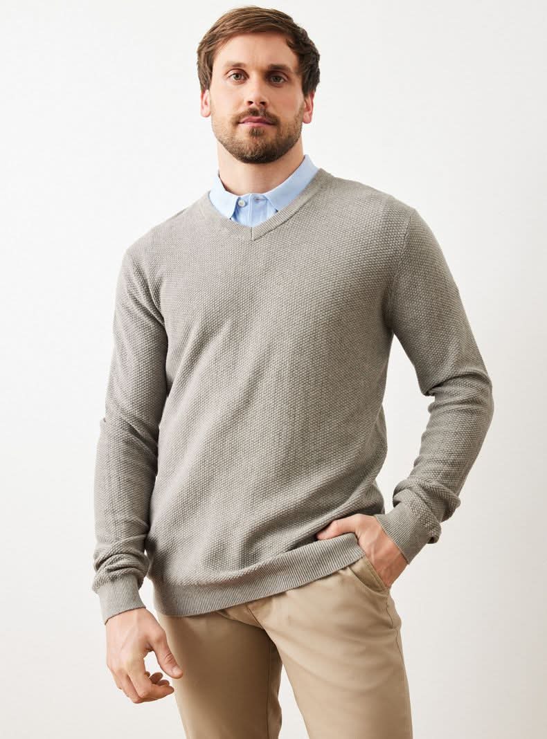 Legacy · Suéter básico cuello en v - XL - Grafito