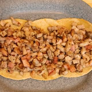 Tacos De Chuleta Con Tocino (3 Pzs)