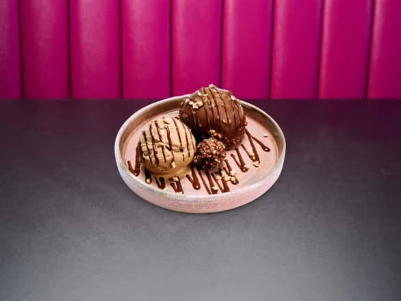 Ferrero Mousse Cake