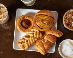 The Cupcake and Espresso Bar (14475 Moreno Beach DrSte 102, Moreno Valley, CA, US, 92555)