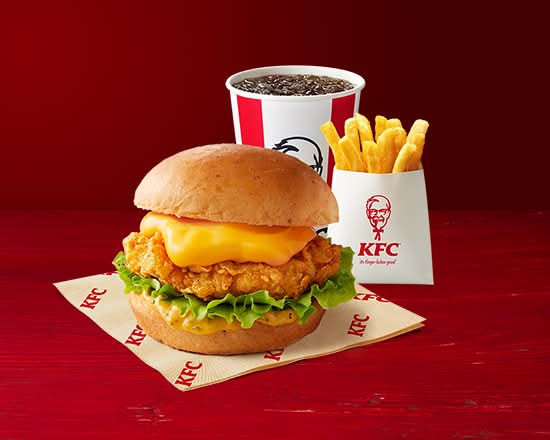 チーズにおぼれるフィレバーガーチェダーセット(ドリンク付き) Fillet Burger Drowning in Cheese With Cheddar Combo