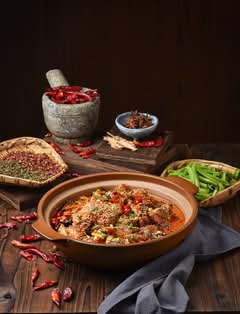 Chengdu hot pot成都顶尖冒菜 (1842 W Washington Blvd)